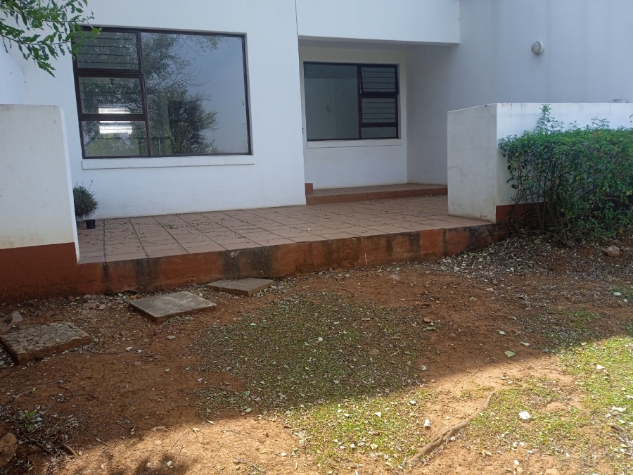 To Let 1 Bedroom Property for Rent in Kosmos North West